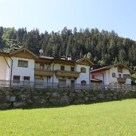 Haus Peter Schiestl Apartment Zell am Ziller Ruang foto