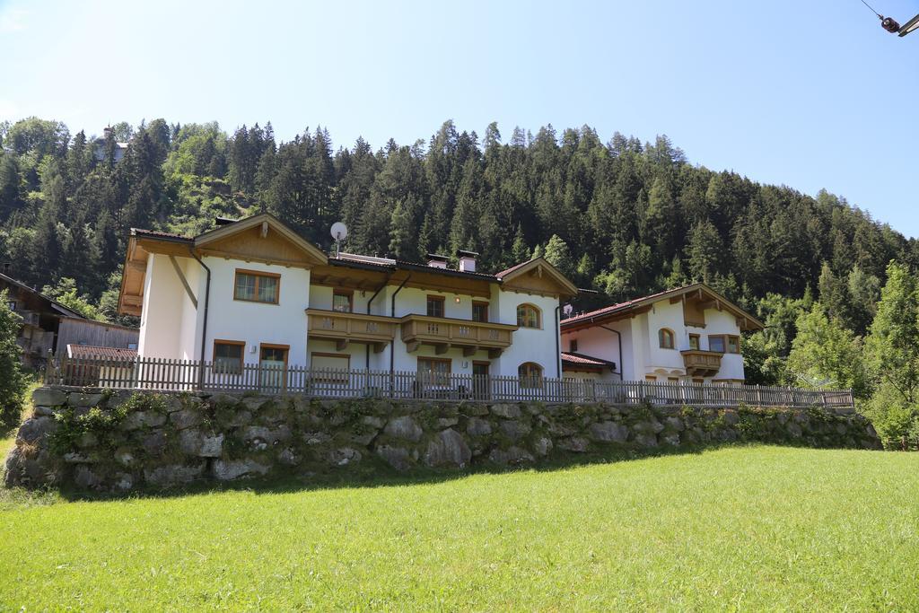 Haus Peter Schiestl Apartment Zell am Ziller Ruang foto