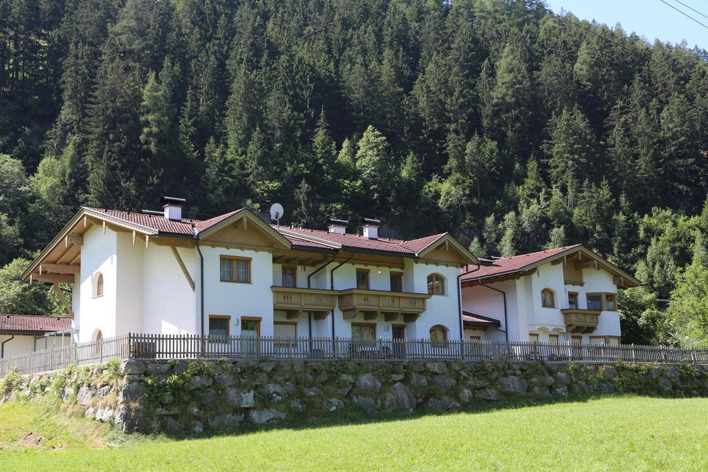 Haus Peter Schiestl Apartment Zell am Ziller Ruang foto