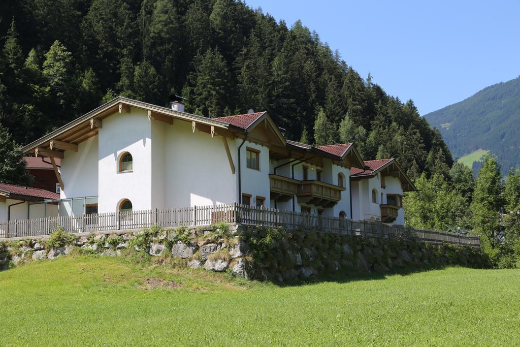 Haus Peter Schiestl Apartment Zell am Ziller Ruang foto
