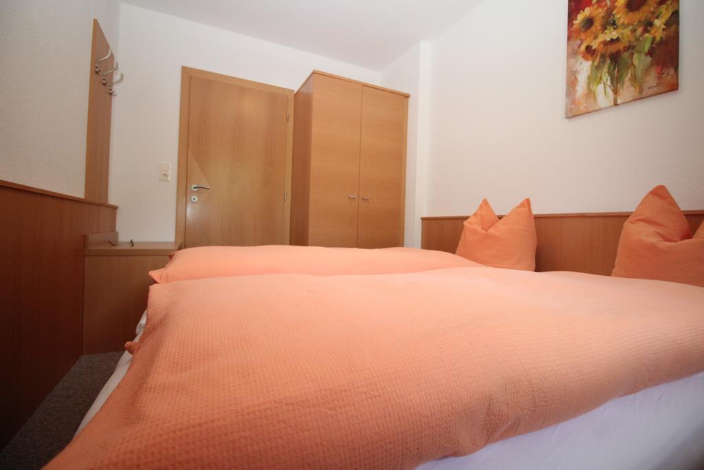 Haus Peter Schiestl Apartment Zell am Ziller Ruang foto