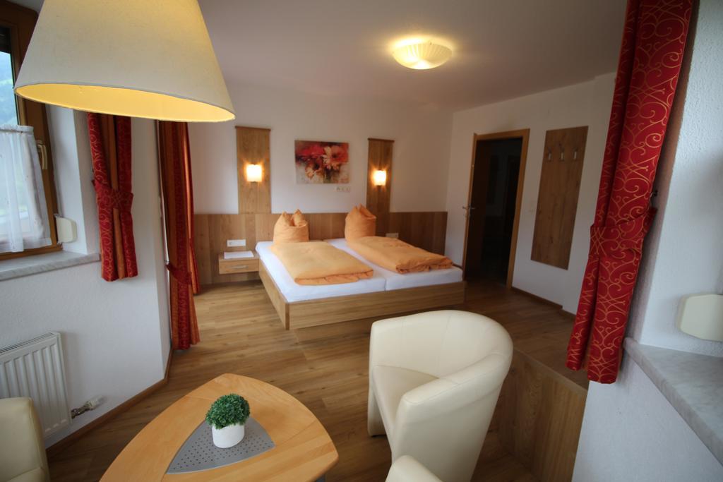 Haus Peter Schiestl Apartment Zell am Ziller Bagian luar foto
