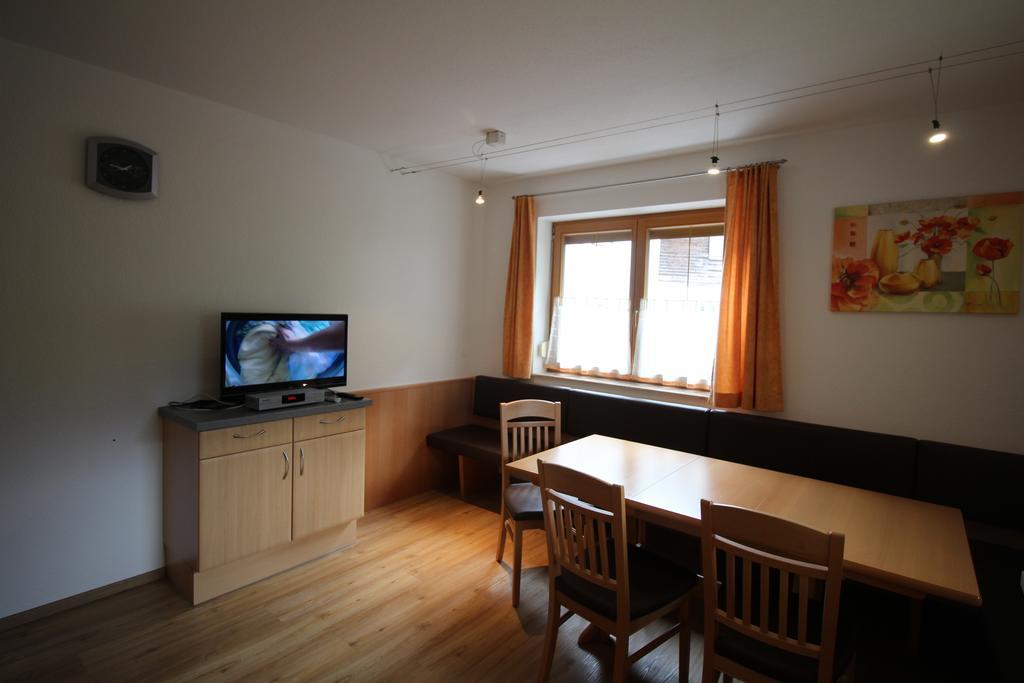 Haus Peter Schiestl Apartment Zell am Ziller Bagian luar foto